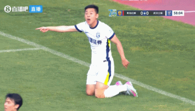 足协杯点球鏖战：武汉三镇4-3险胜青岛红狮，张东海方镜淇互献神扑