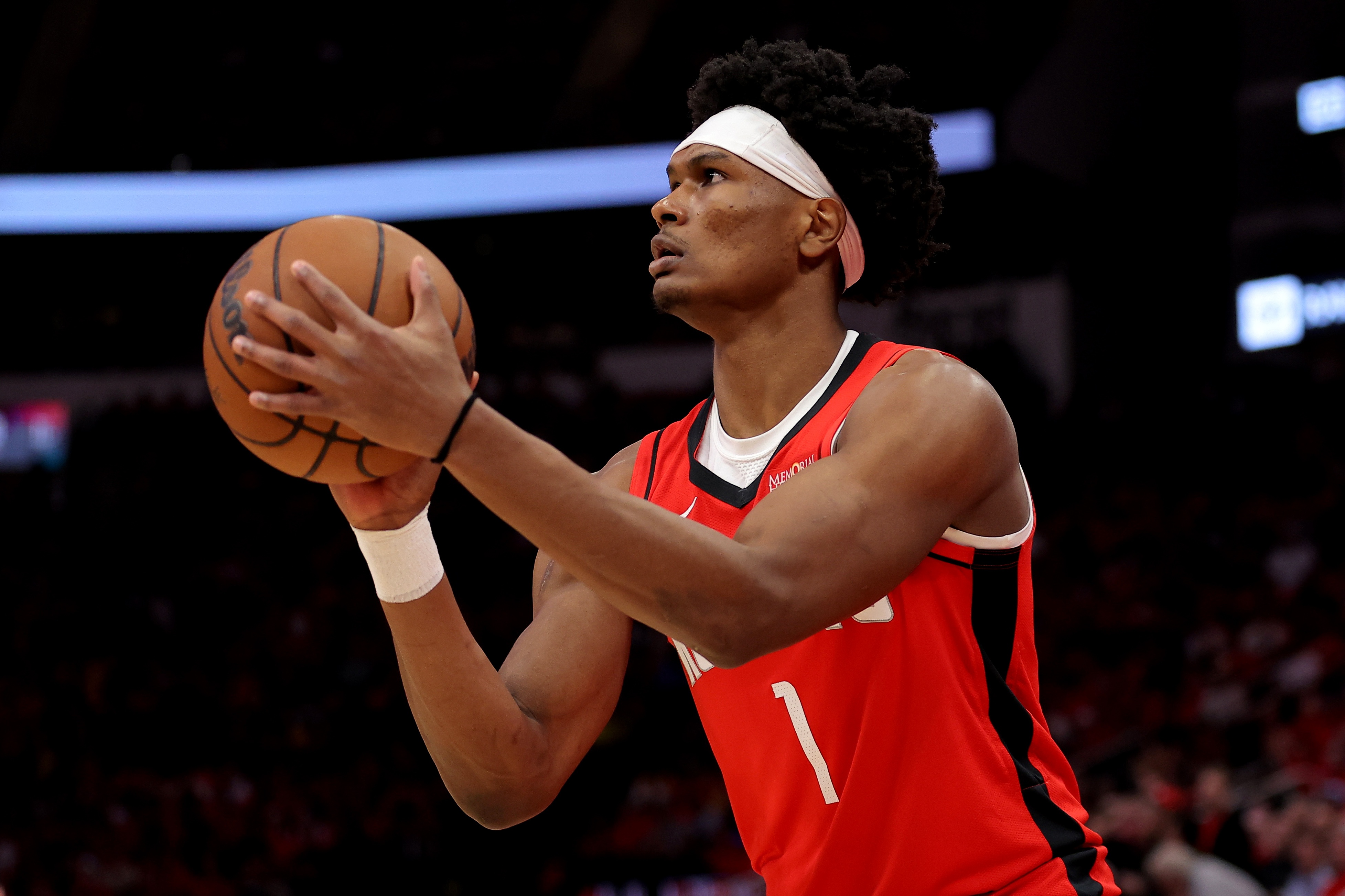 阿门成火箭唯一非卖品 管理层愿倾听全明星报价