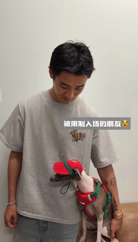 韦世豪潮牌快闪店落子春熙路,费利佩胡荷韬等队友现身捧场 韦世豪潮牌快闪店落子春熙路,费利佩胡荷韬等队友现身捧场