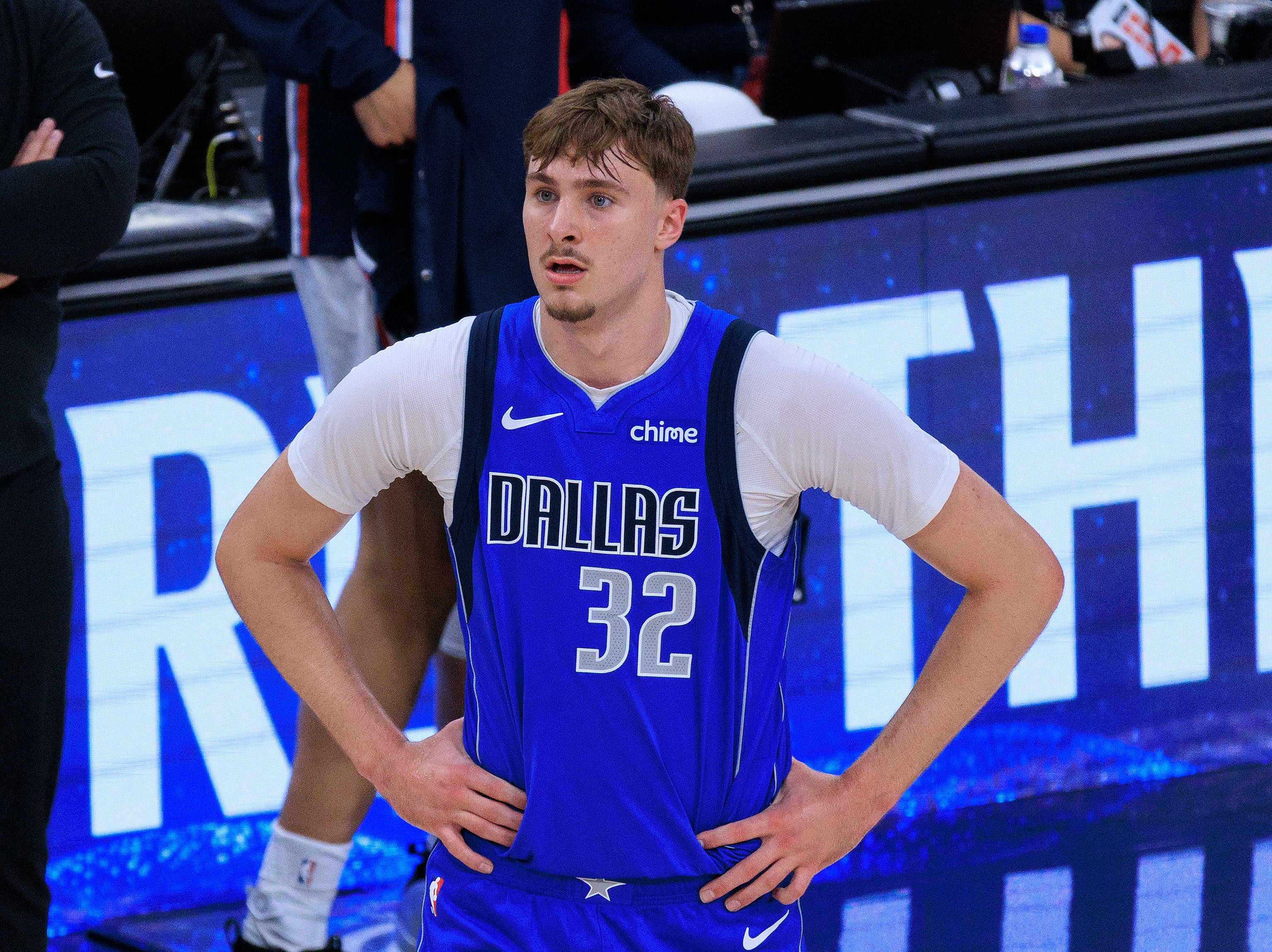 Skip:NBA正经历白人球员复兴,弗拉格最接近伯德