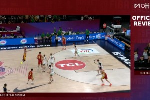 [双方冲突]中国U17男篮与立陶宛U17冲突！张淳智被推飞后起身撞翻对手，双方共3人遭驱逐