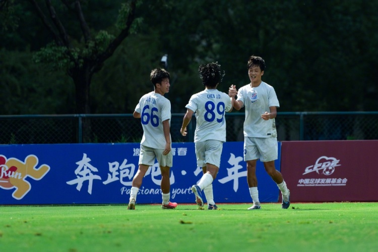 张煜破门黄毅豪单刀 申花U20补赛3-1新鹏城