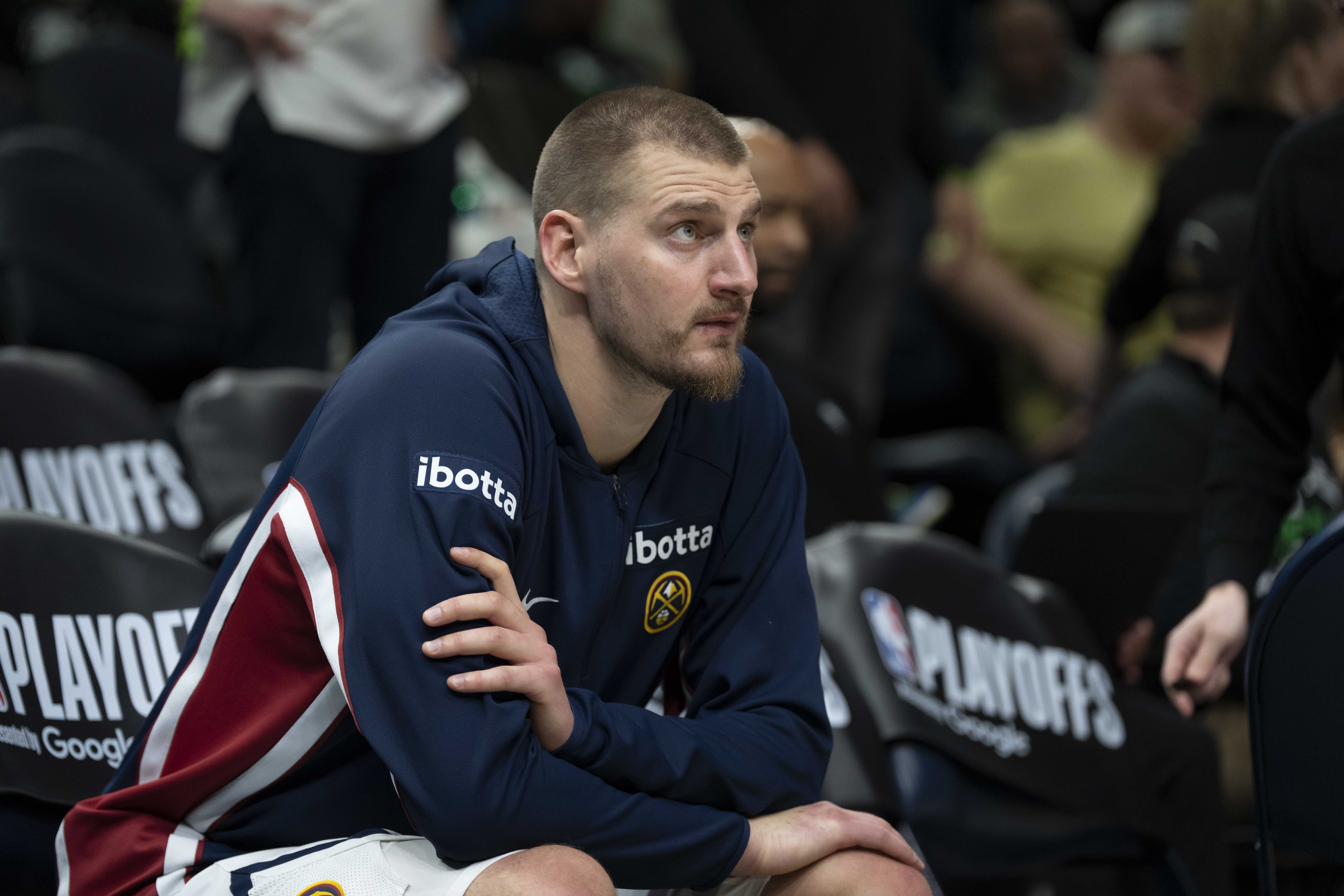 NBA五方交易TA评级：骑士获沃特森白魔B+ 快船得斯特鲁斯A- 掘金C